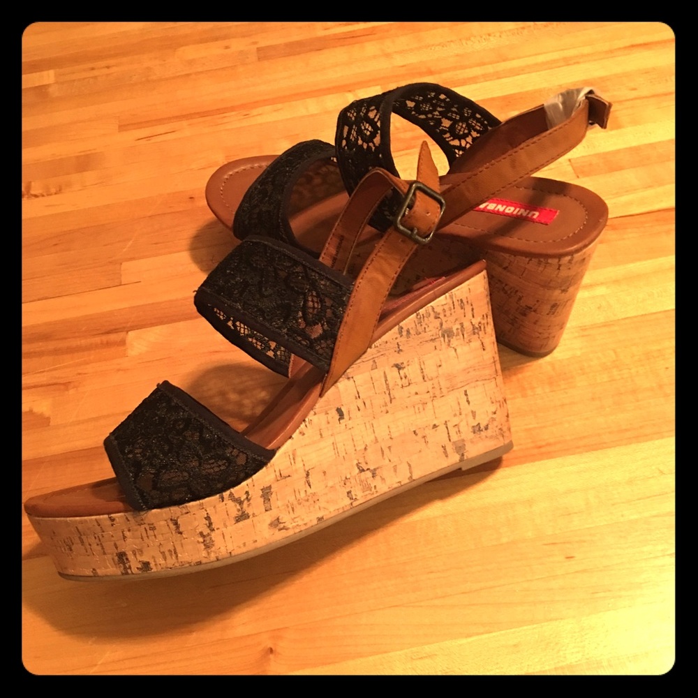 Size 10 Union Bay Black Lace Wedges